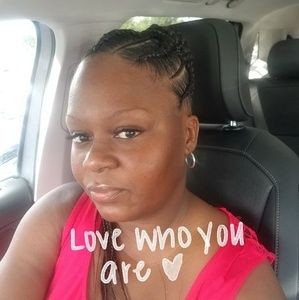 Meet your Posher, Charlet